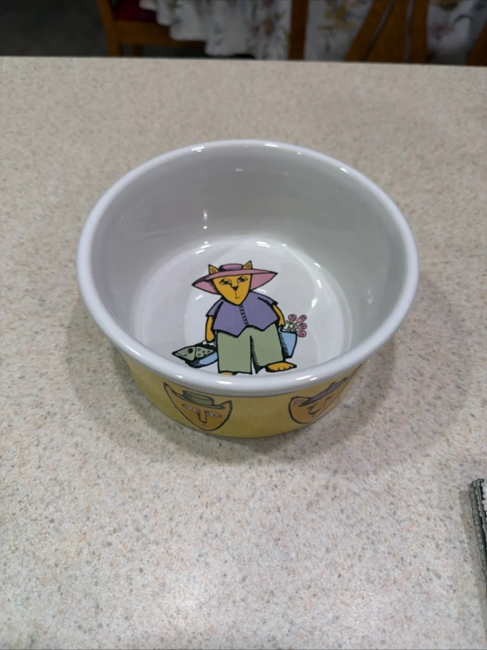 Signature Adventure Cat Stoneware Plate in White